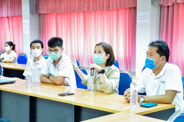 เยี่ยมชมโรงเรียนในจังหวัดพระนครศรีอยุธยาและสระบุรีเพื่อพูดคุยเกี่ยวกับโครงการพัฒนาการศึกษา