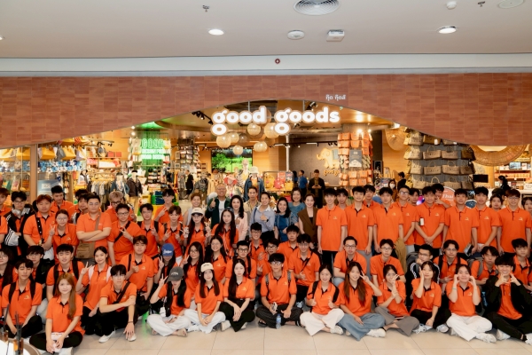 สมาคมมิตรภาพไทย-เวียดนาม นำนักศึกษา FPT University ศึกษาดูงาน Central Tham เรียนรู้ธุรกิจ-พัฒนาอย่างยั่งยืน